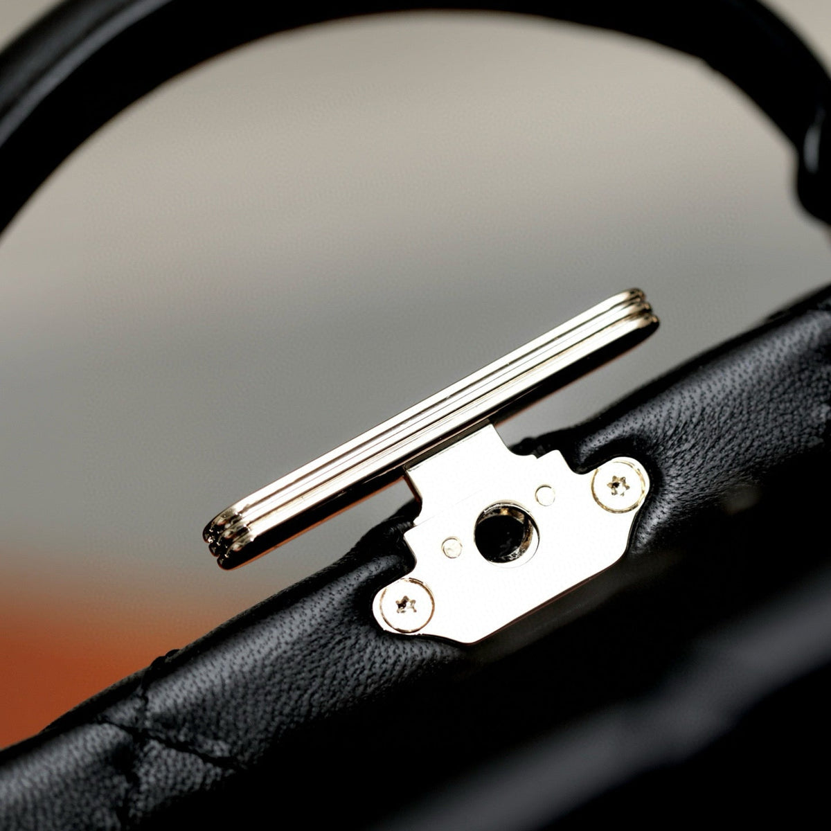 CC SMALL BOX CHAIN BAG