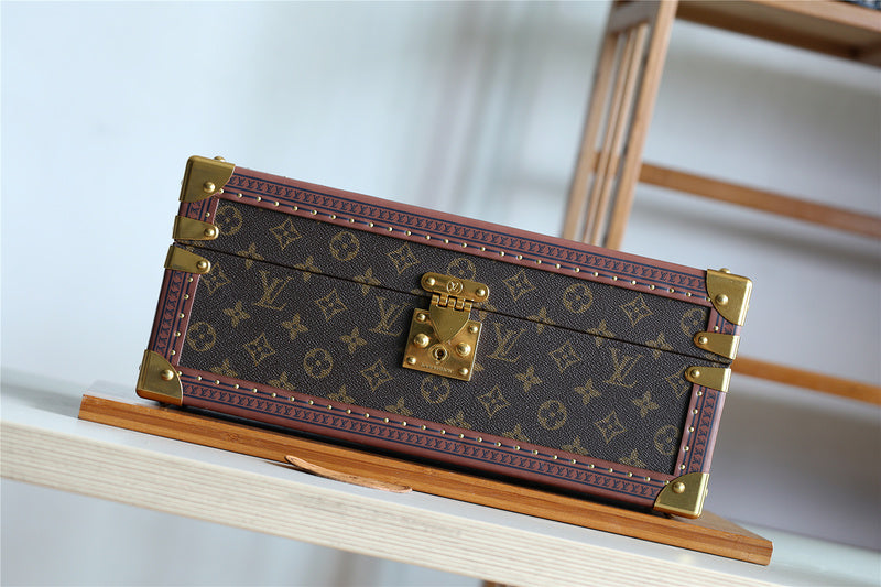 I W Fashion Lu-Vi bags - 11340
