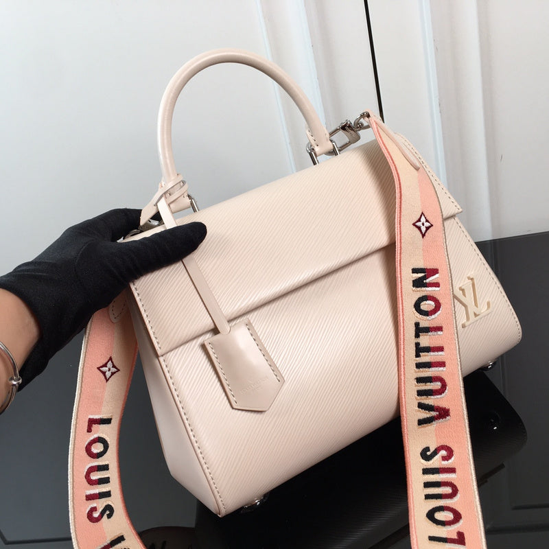 I W Fashion Lu-Vi bags - 17240