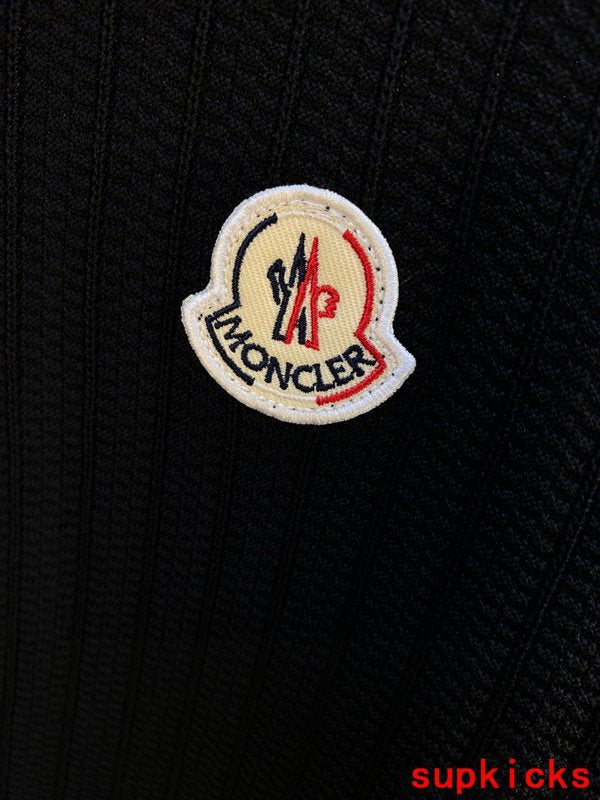 Moncler Luxury Cloth