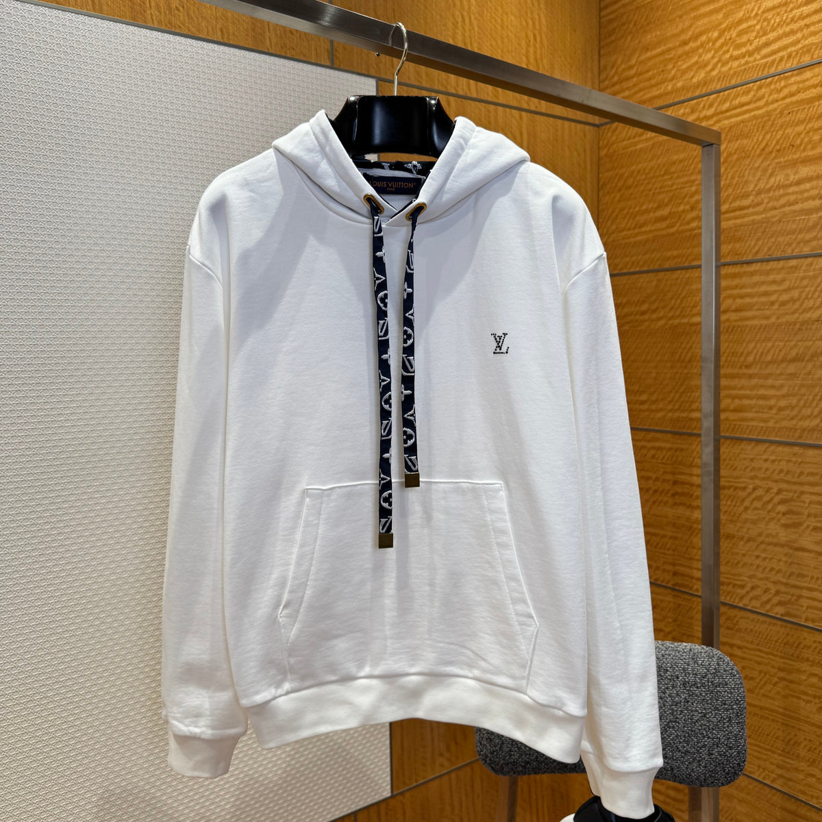 LOU HOODIE