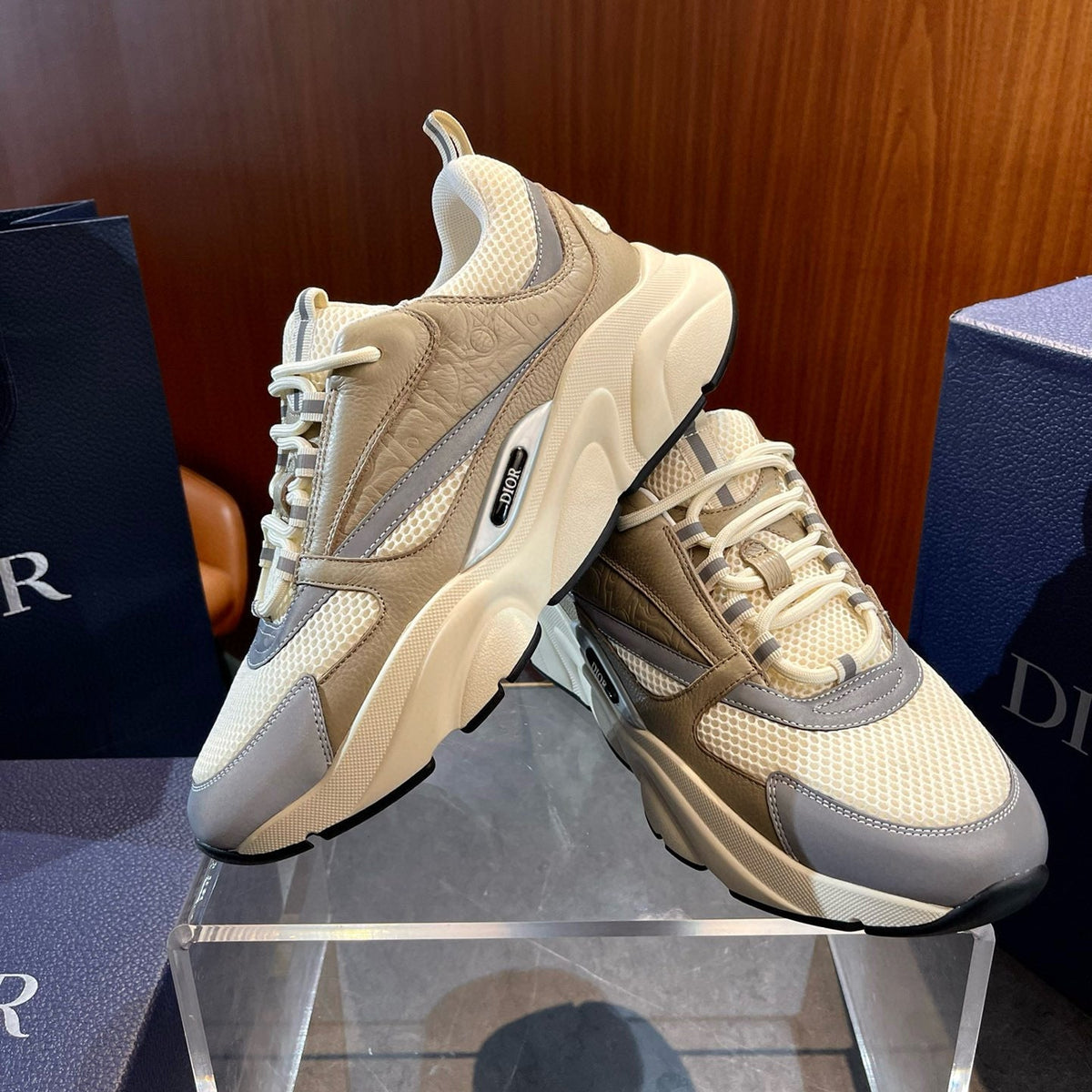 CD B22 SNEAKERS