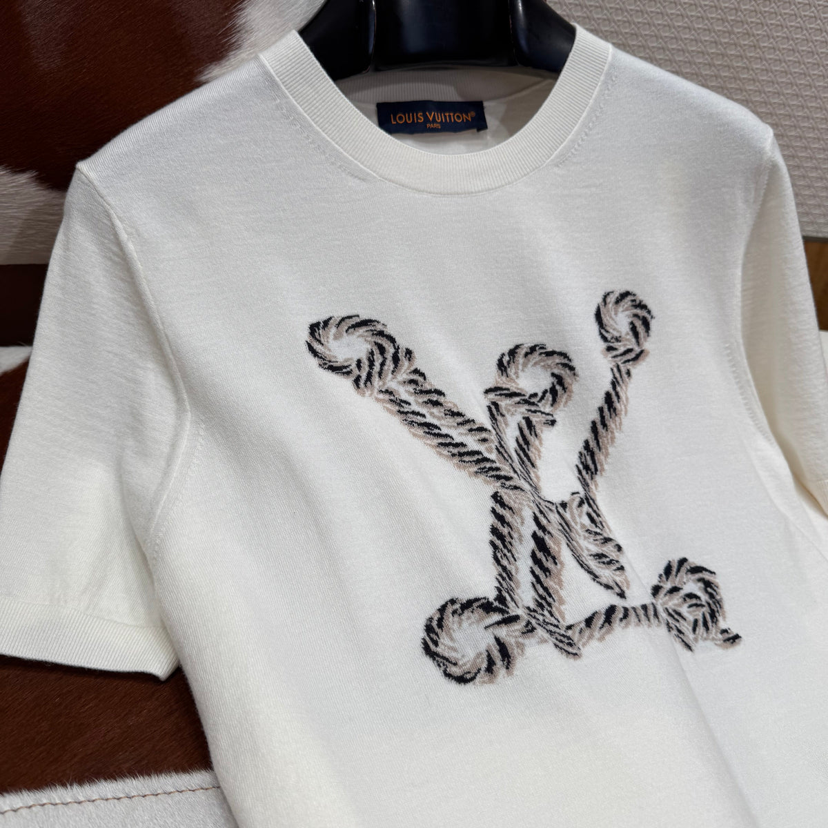 LOU T-SHIRT