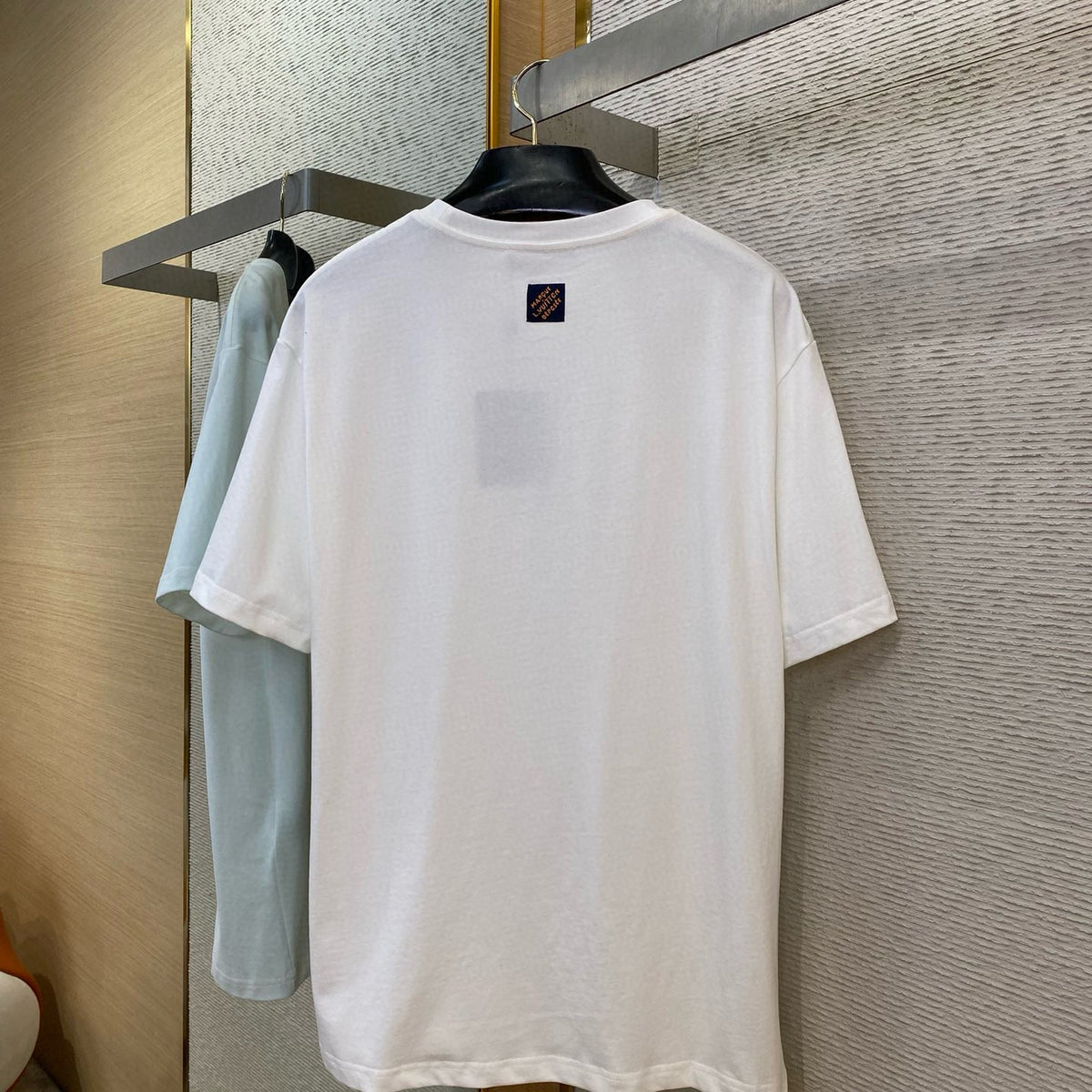 LOU T-SHIRT