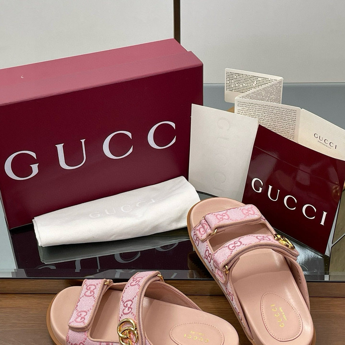 GG SANDALS