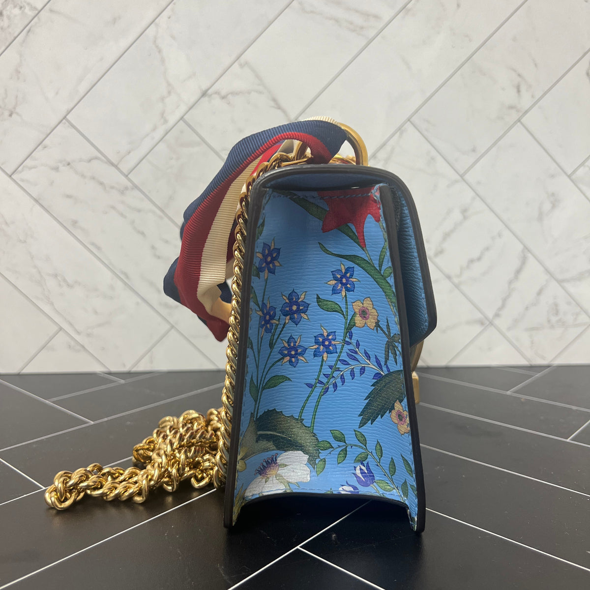 LIKE NEW Gucci Sylvie Chain Leather Mini Shoulder Bag