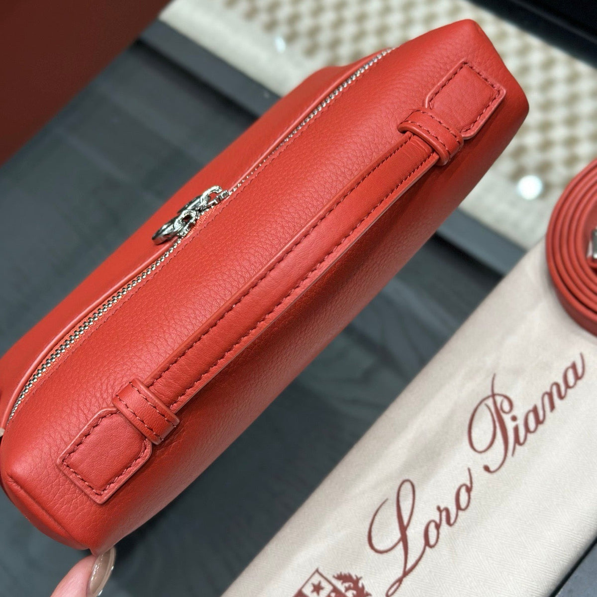 LORO P EXTRA POCKET L19 BAG
