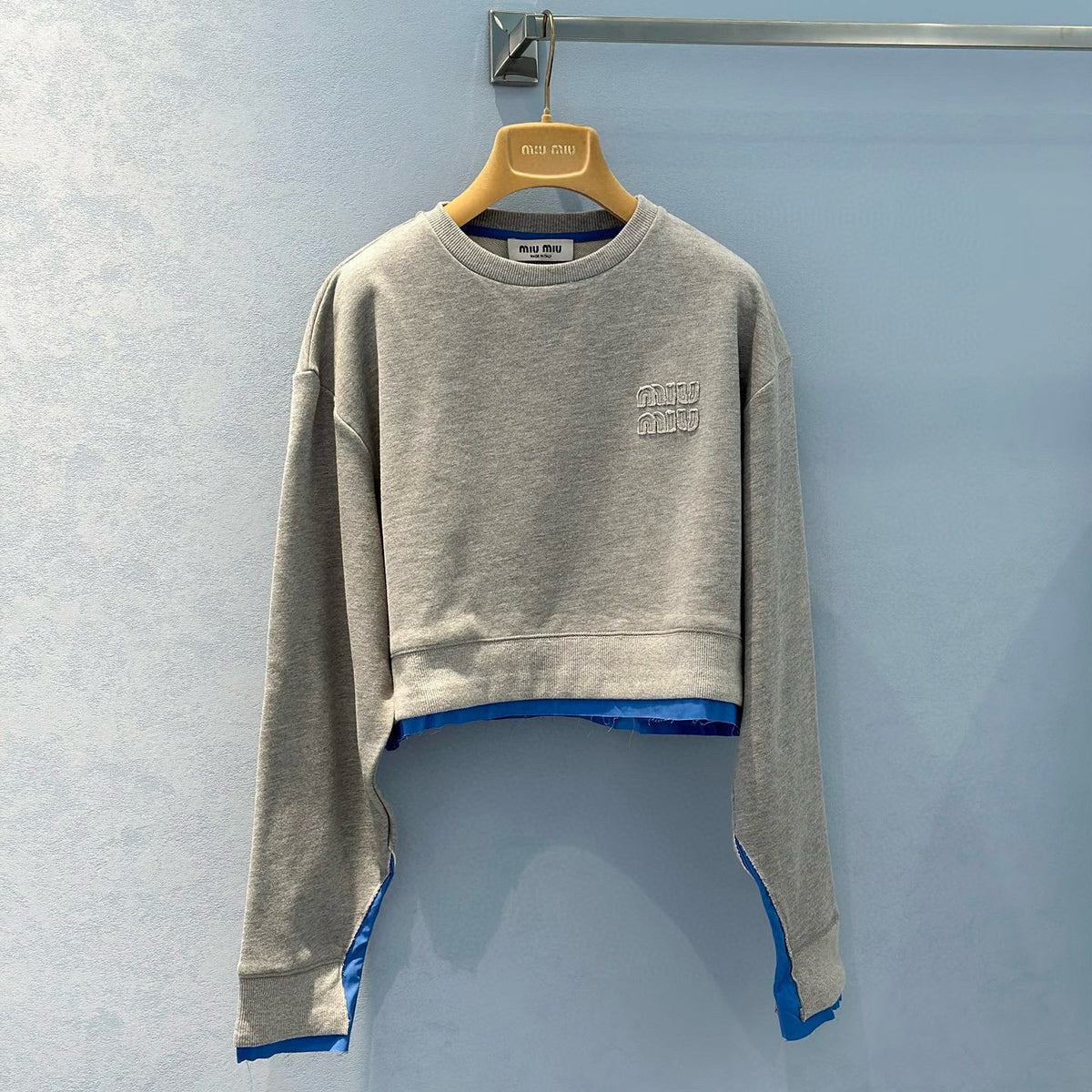 MIU M SWEATSHIRT