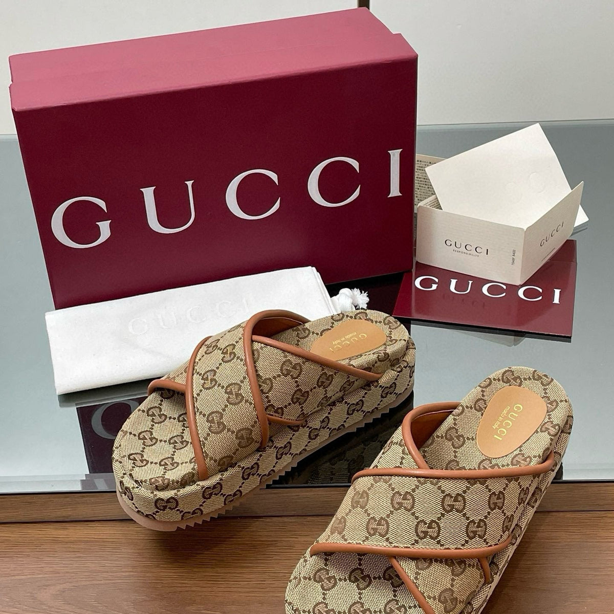 GG SANDALS