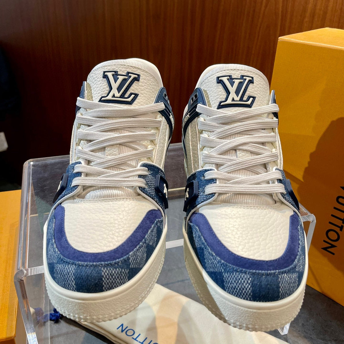 LOU TRAINERS