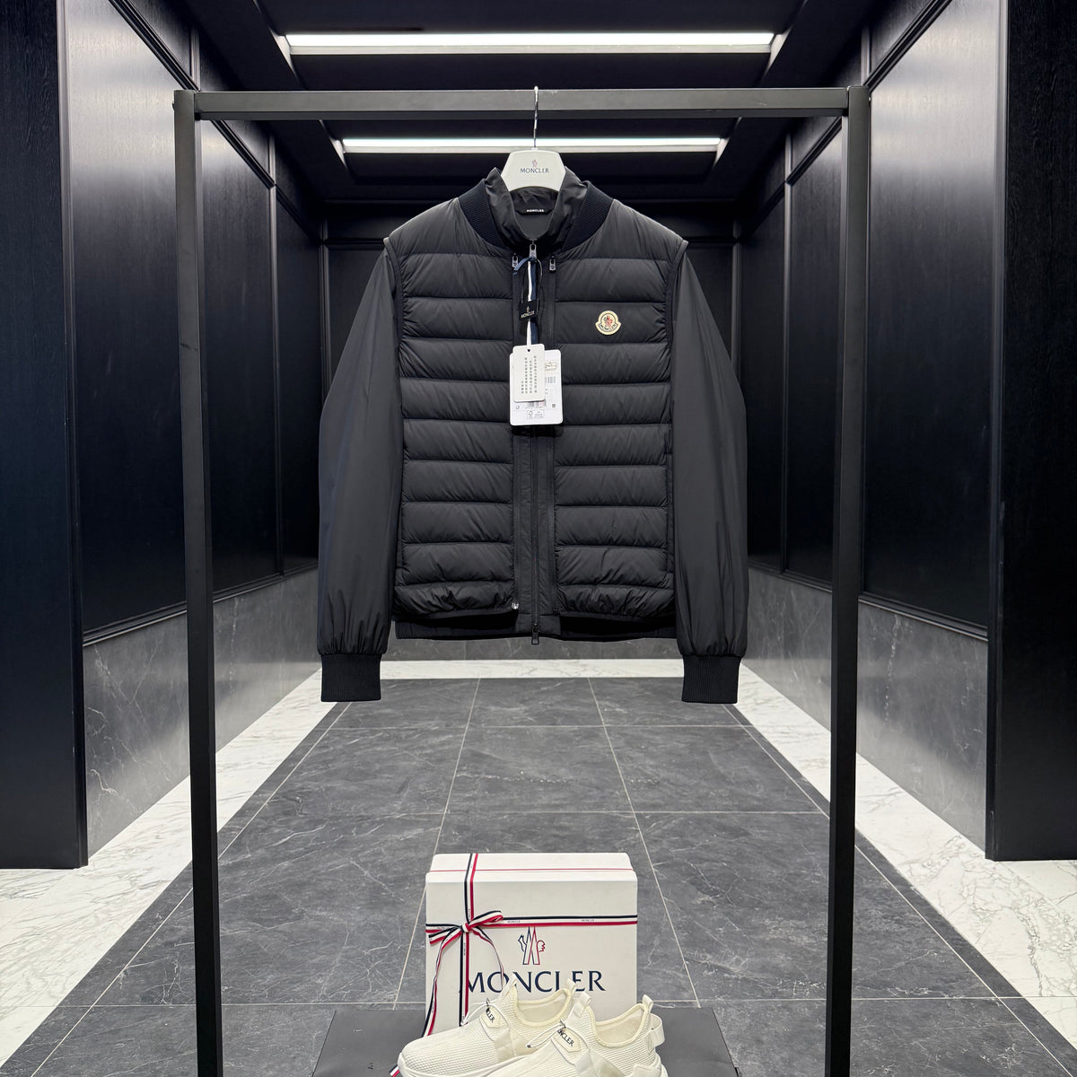 MONC VERNEY JACKET