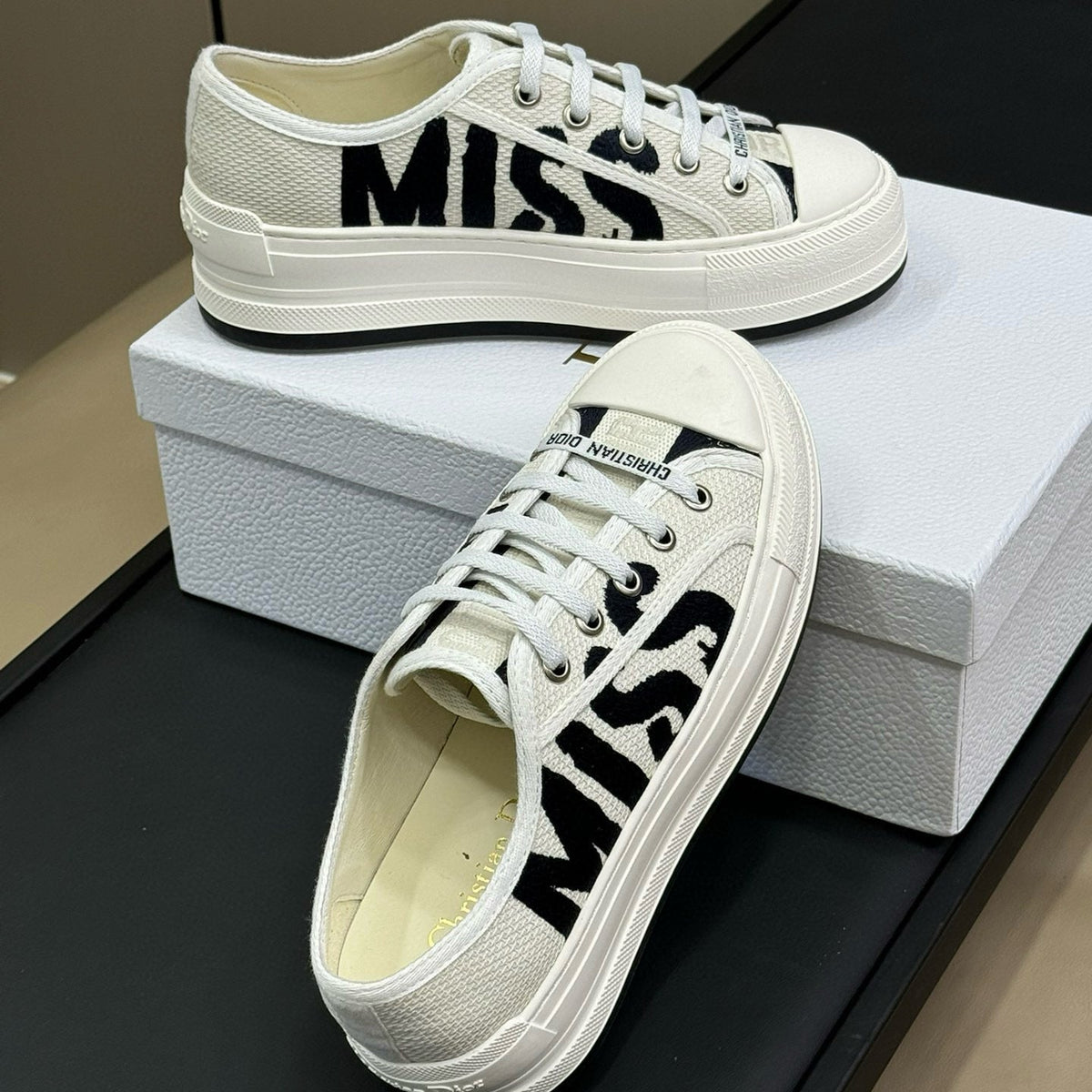 CD PLATFORM SNEAKER