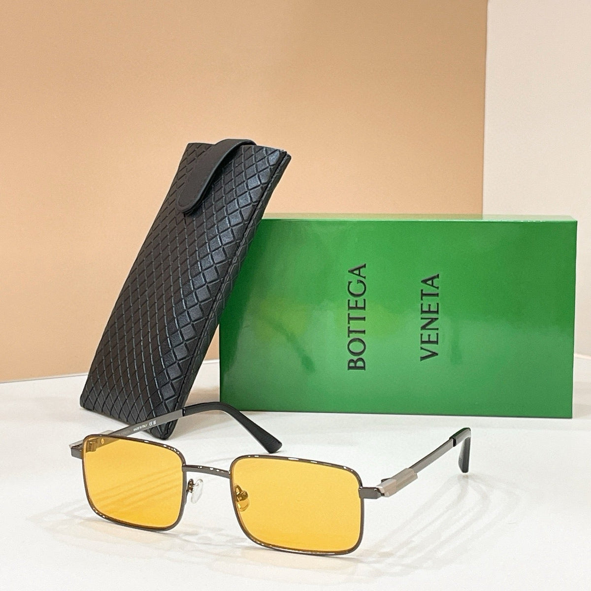 BOTT V SUNGLASSES