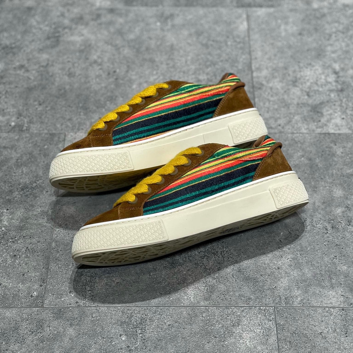 CD B33 SNEAKER