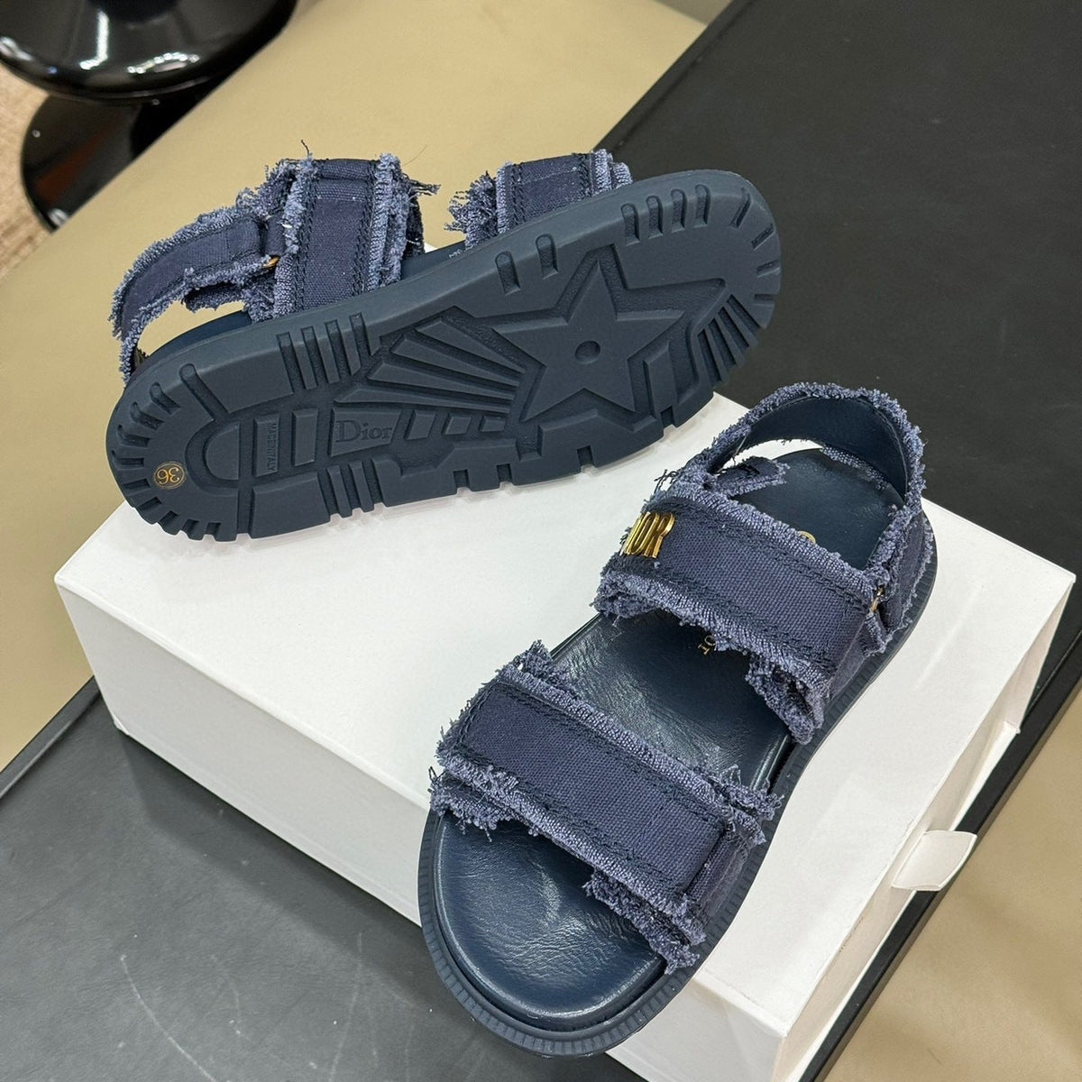 CD SANDALS