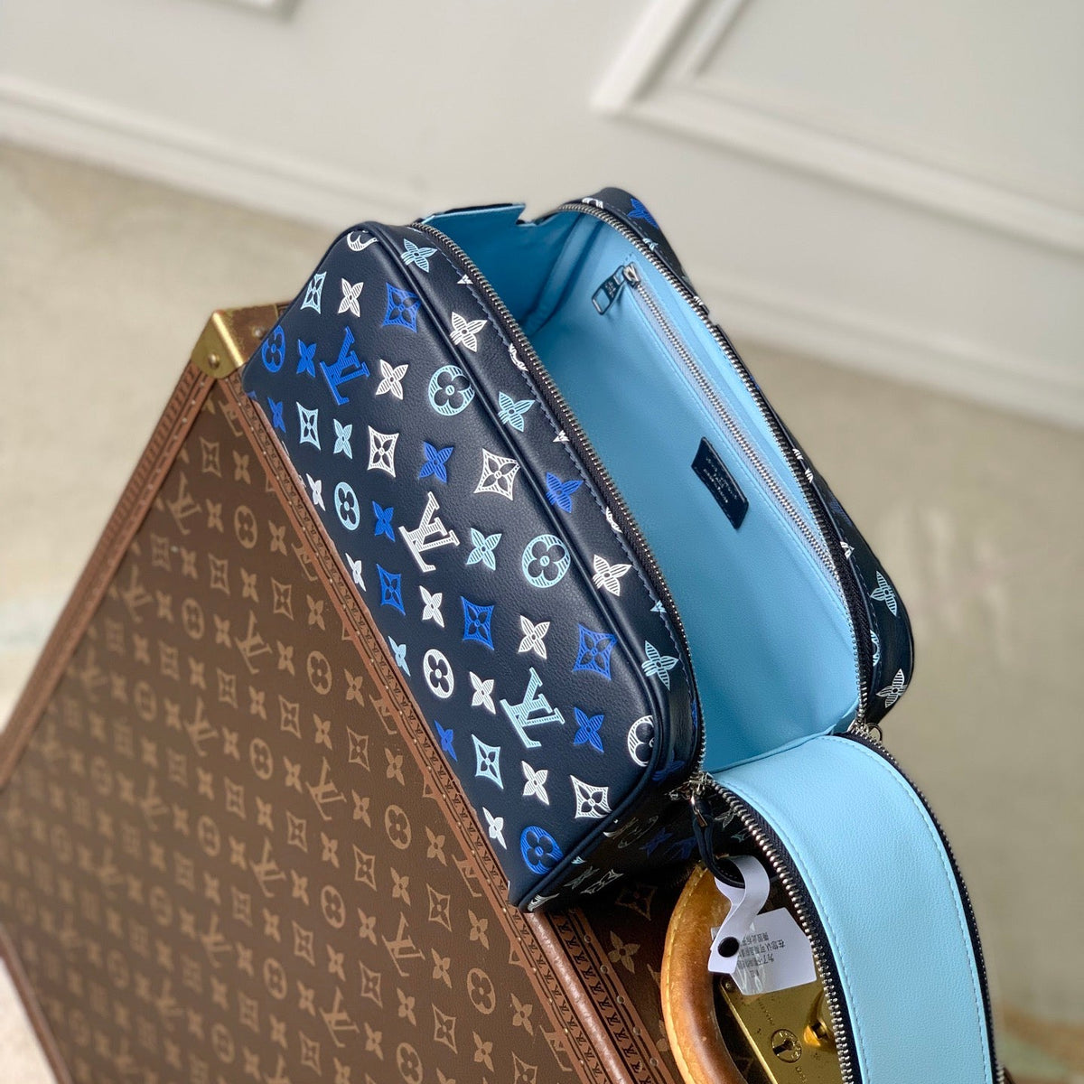LOU DOPP KIT TOILETRY BAG