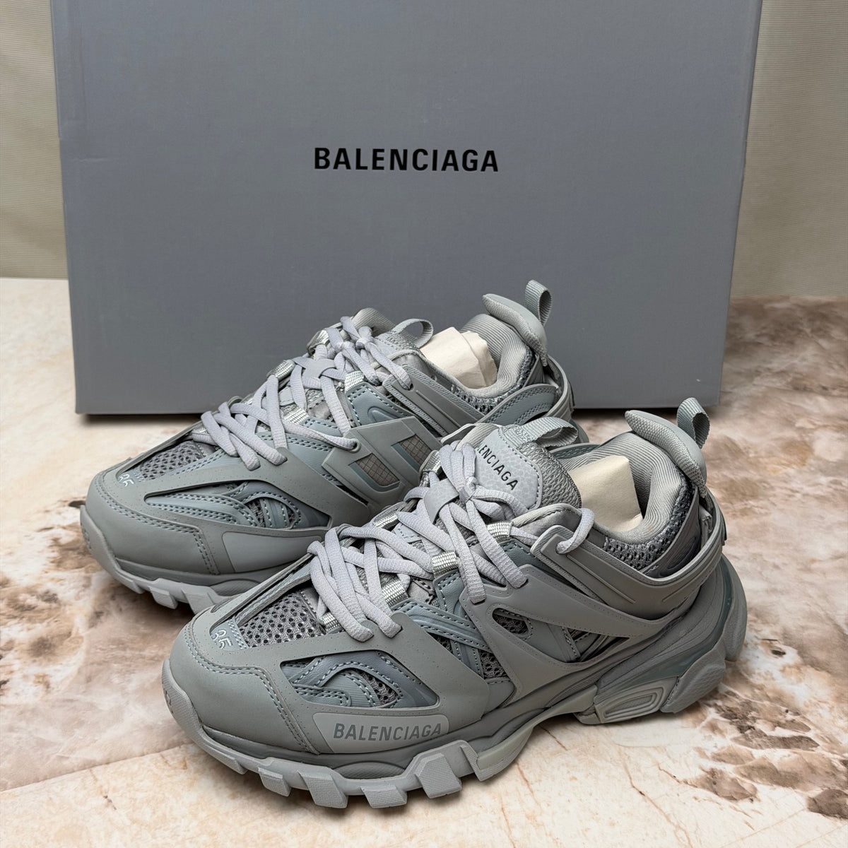 BAL TRACK SNEAKERS ND