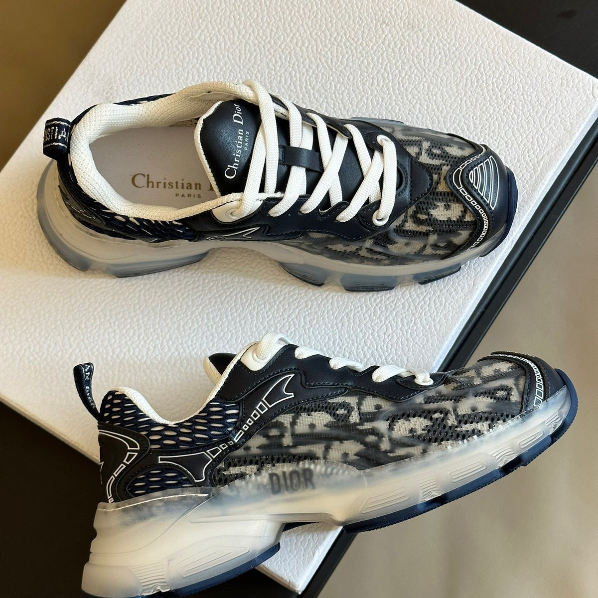 CD VIBE SNEAKERS