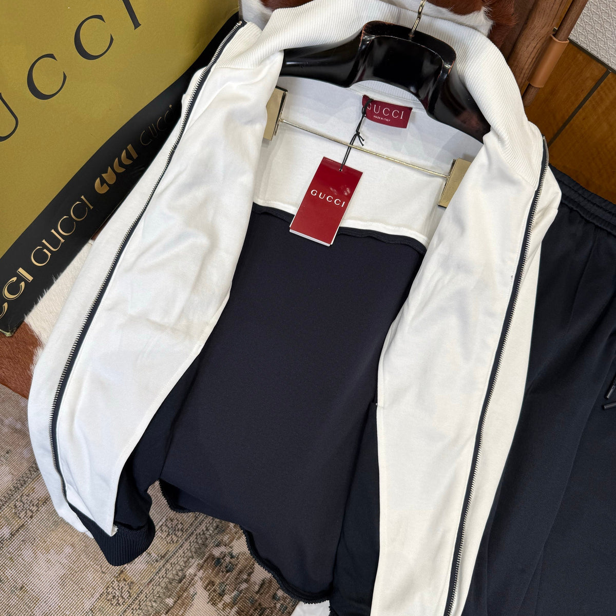 GG BOMBER JACKET