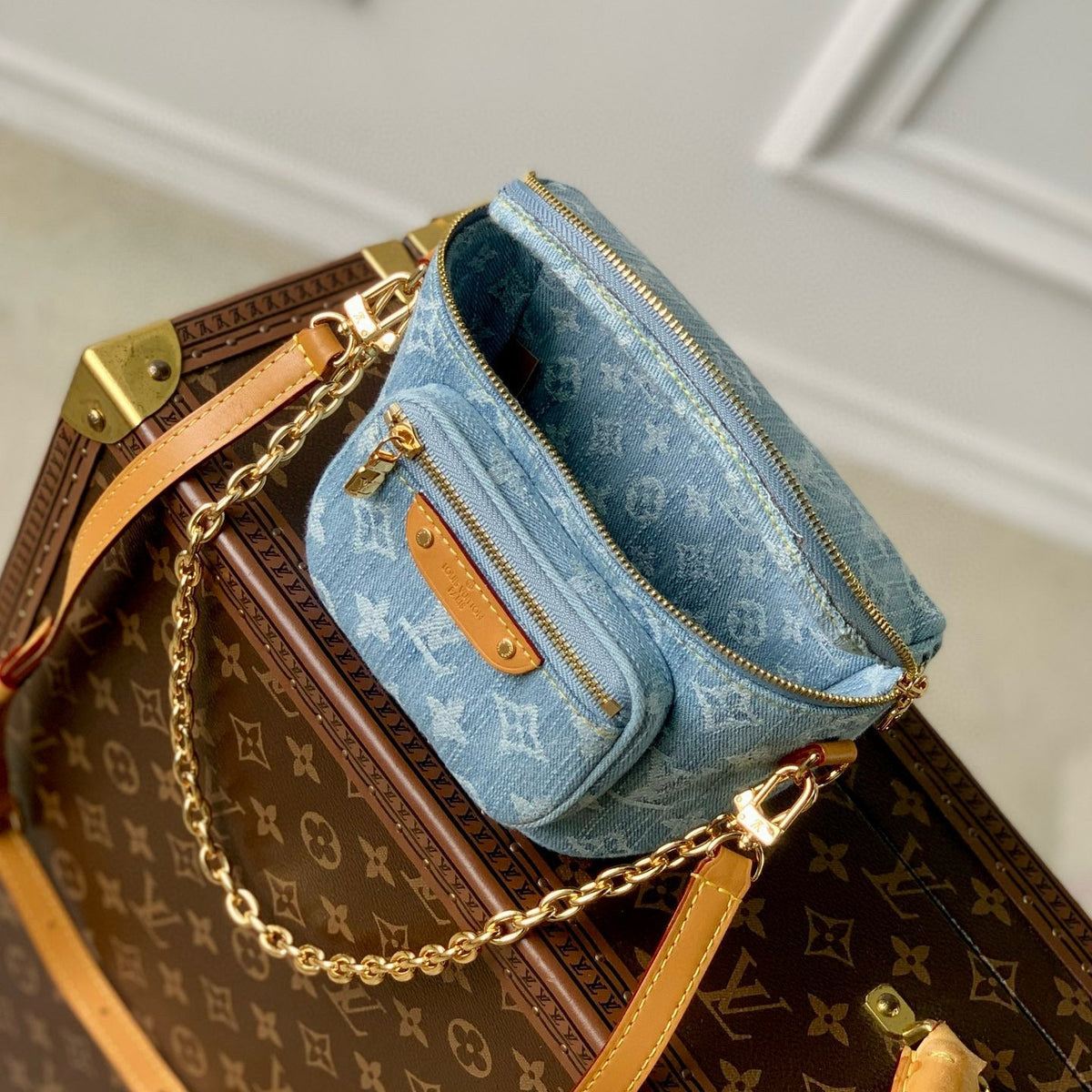 LOU MINI BUMBAG