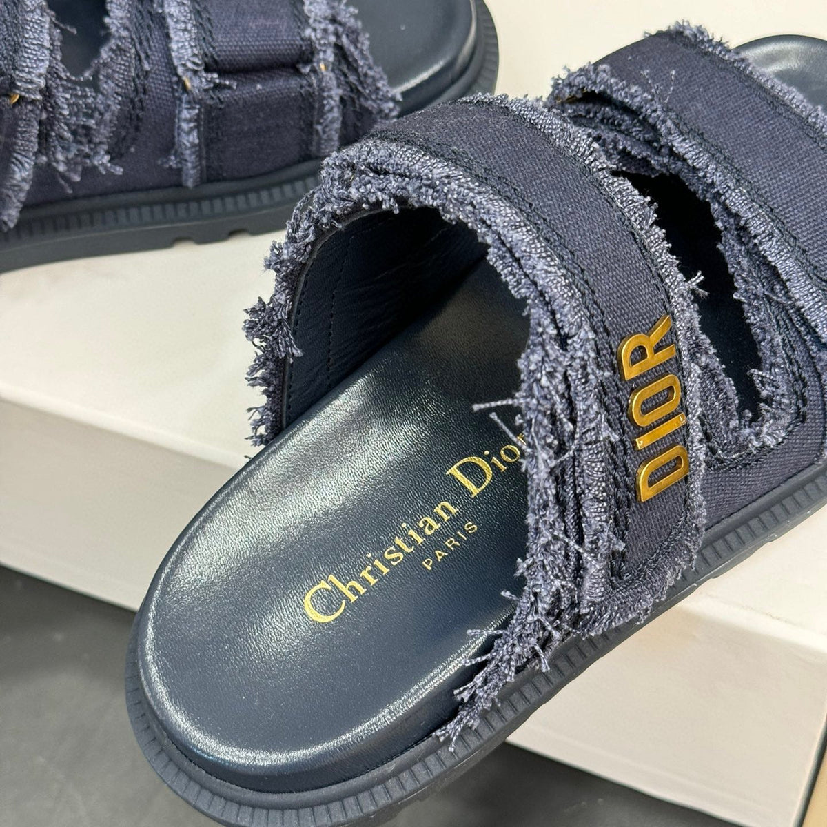 CD SANDALS