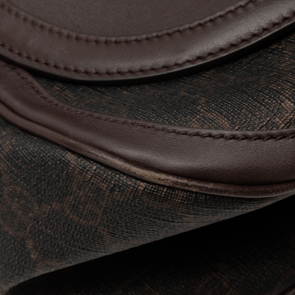 GUCCI GG Supreme Stirrup Crossbody Crossbody Bag