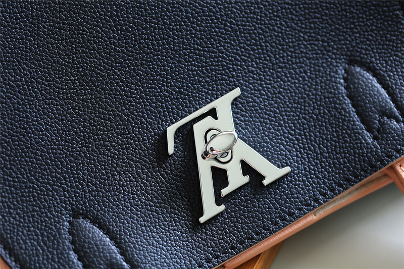 I W Fashion Lu-Vi bags - 8242