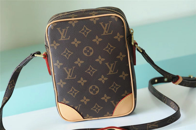 I W Fashion Lu-Vi bags - 9902