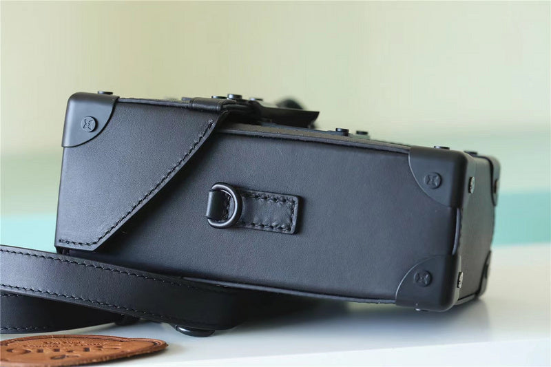 I W Fashion Lu-Vi bags - 9960