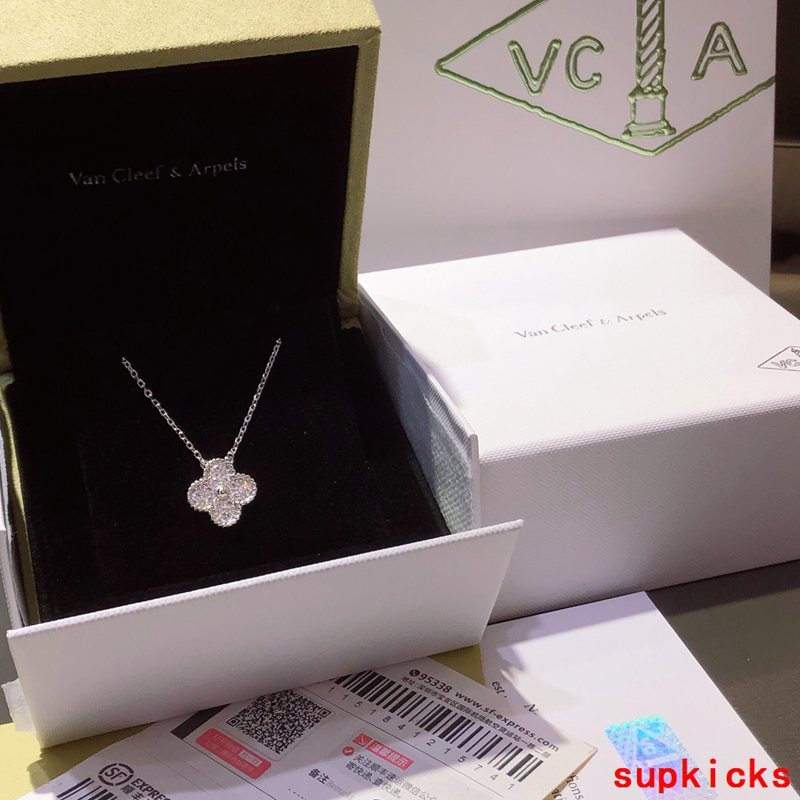 Van Cleef & Arples Jewelry