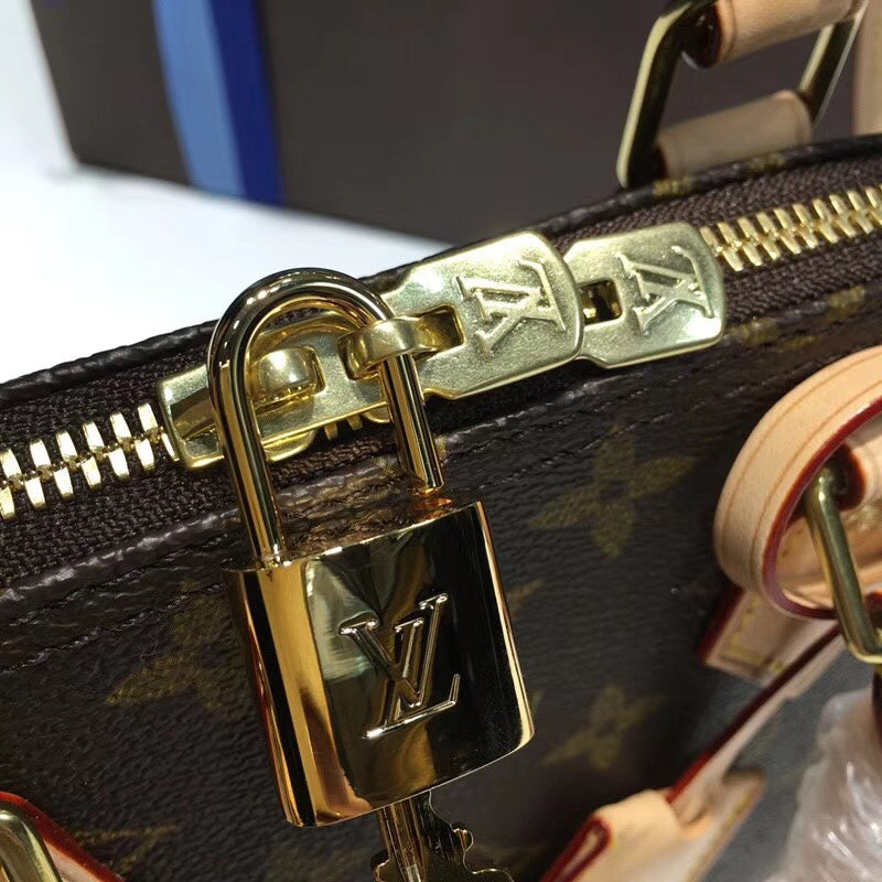 I W Fashion Lu-Vi bags - 17904