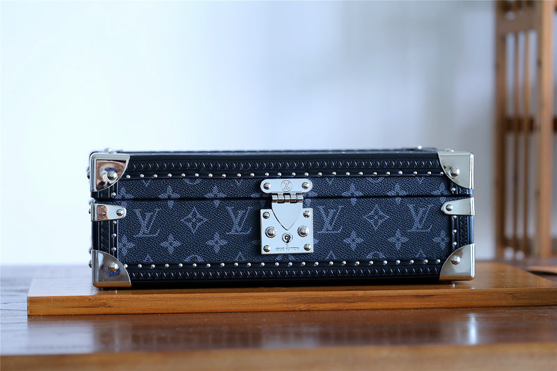 I W Fashion Lu-Vi bags - 11356