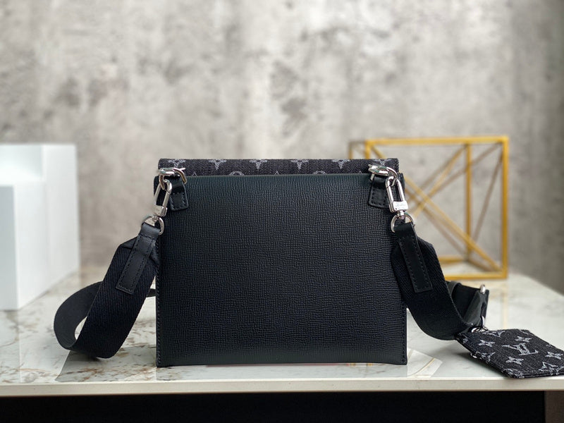 I W Fashion Lu-Vi bags - 17277