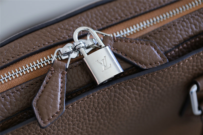 I W Fashion Lu-Vi bags - 9877