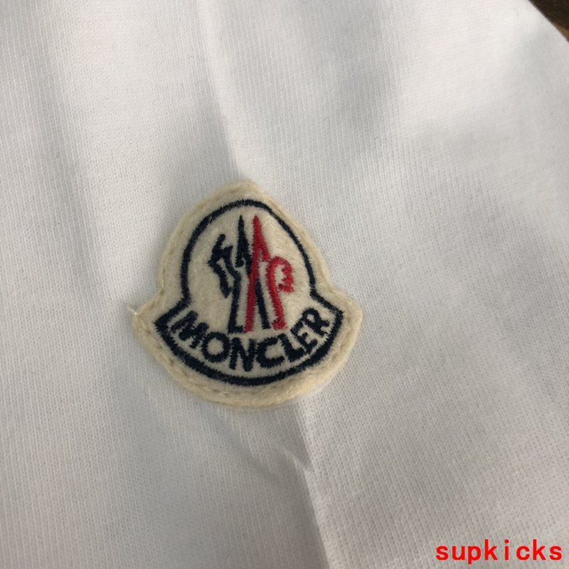 Moncler Luxury Cloth
