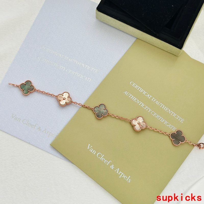 Van Cleef & Arples Jewelry