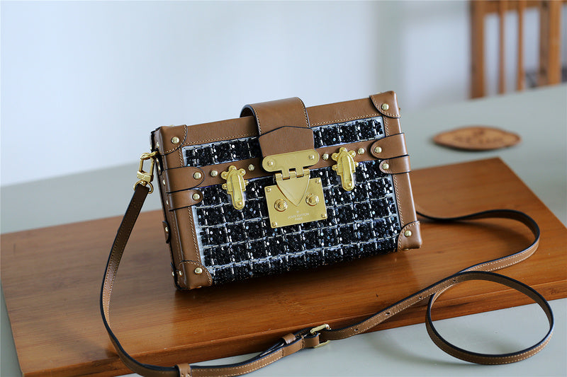 I W Fashion Lu-Vi bags - 8225