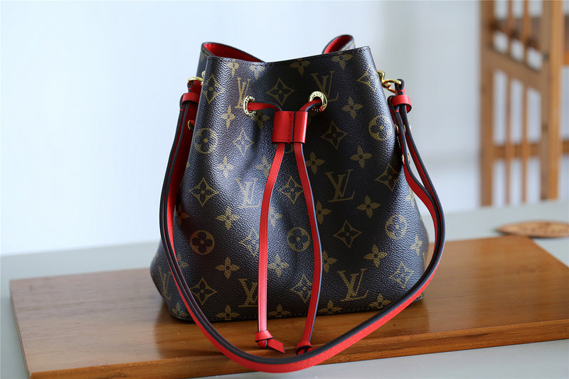 I W Fashion Lu-Vi bags - 8575
