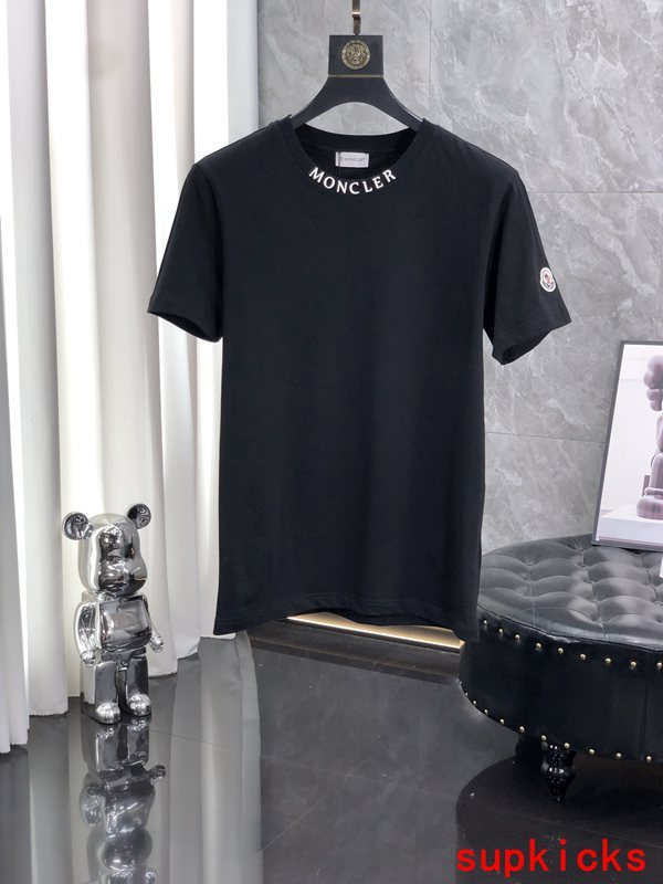 Moncler Luxury Cloth