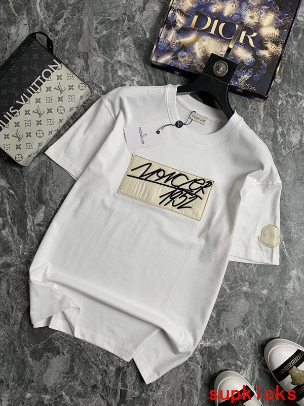 Moncler Luxury Cloth