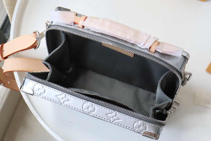 I W Fashion Lu-Vi bags - 17515