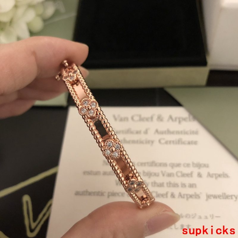 Van Cleef & Arples Jewelry