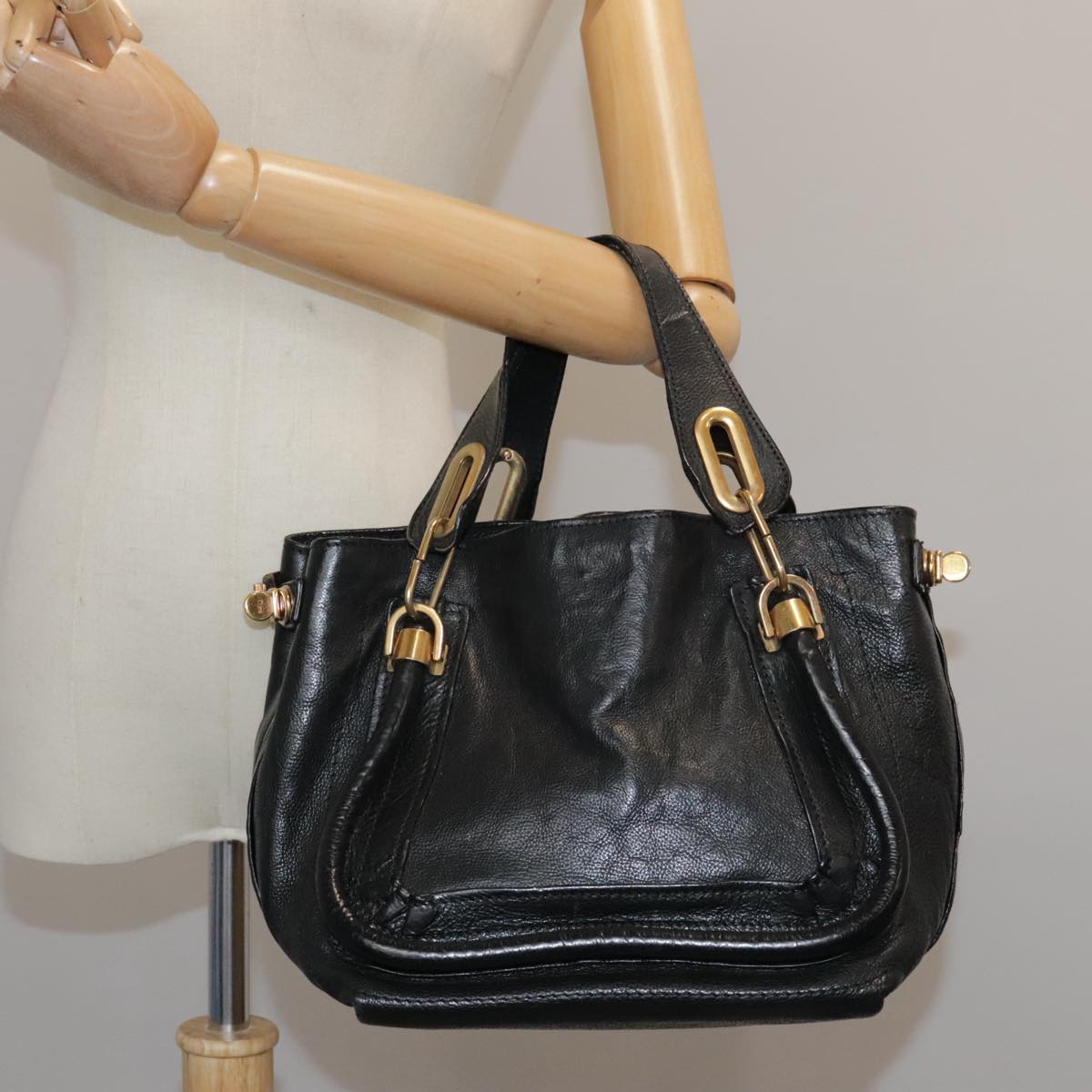 Chloe Paraty Hand Bag Leather Black Gold 106891
