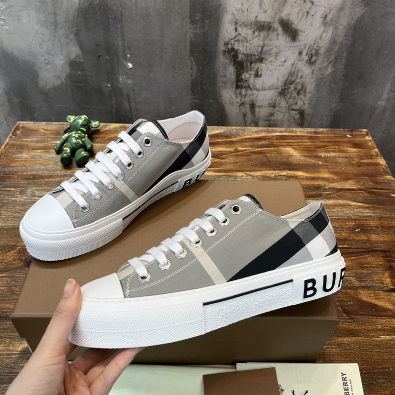 Burberry Luxury Shoes