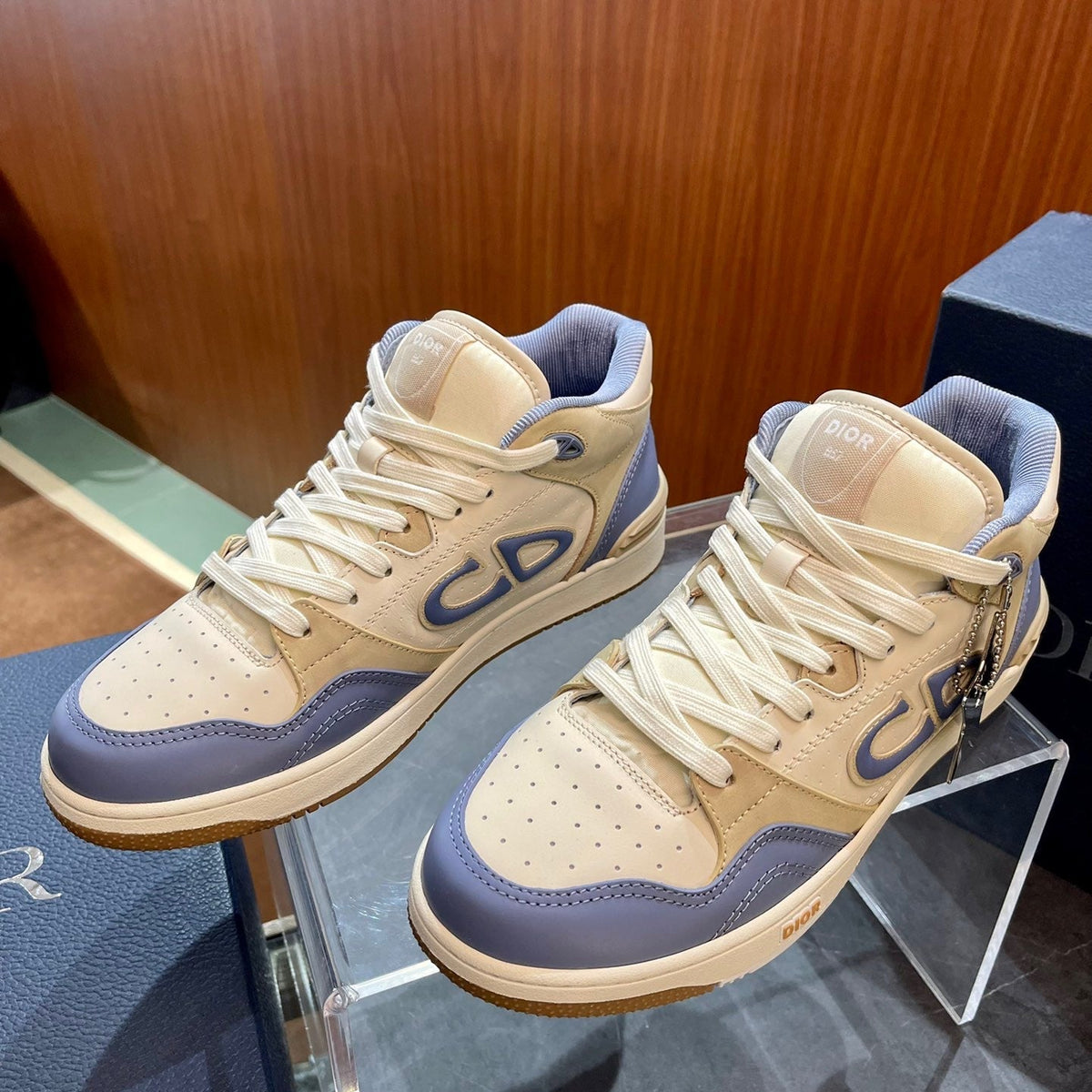 CD B57 SNEAKER