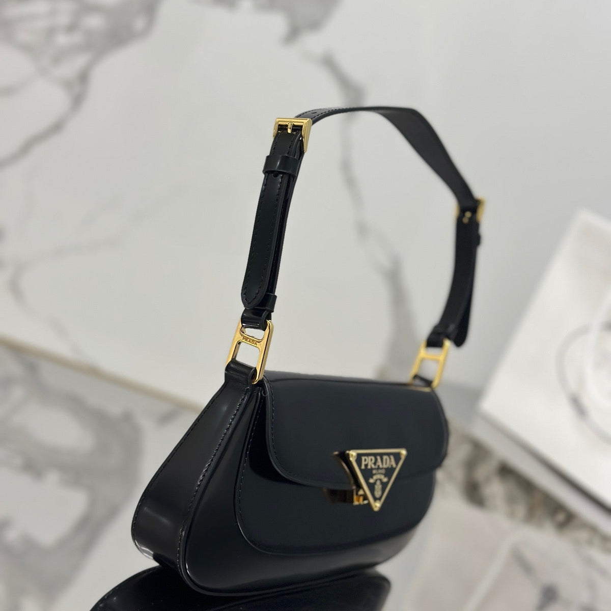 PD SHOULDER BAG