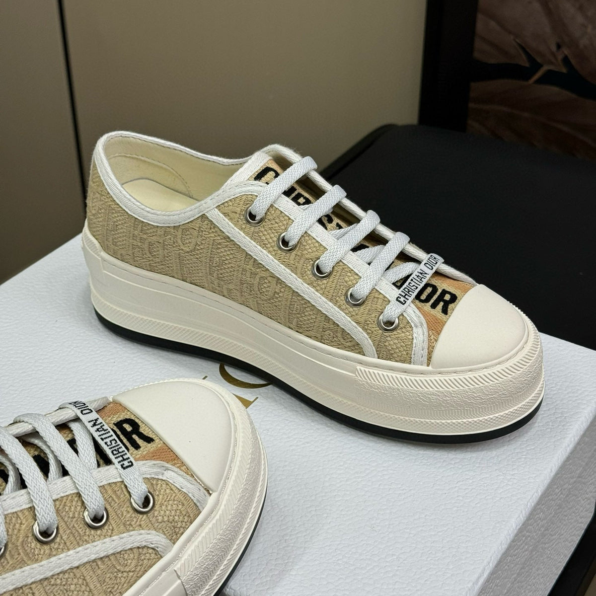 CD PLATFORM SNEAKER