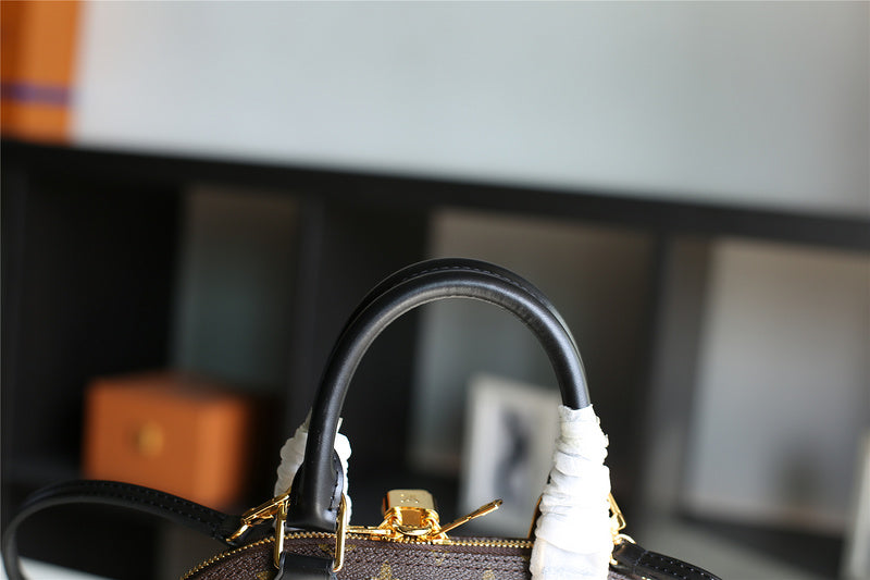 I W Fashion Lu-Vi bags - 8265