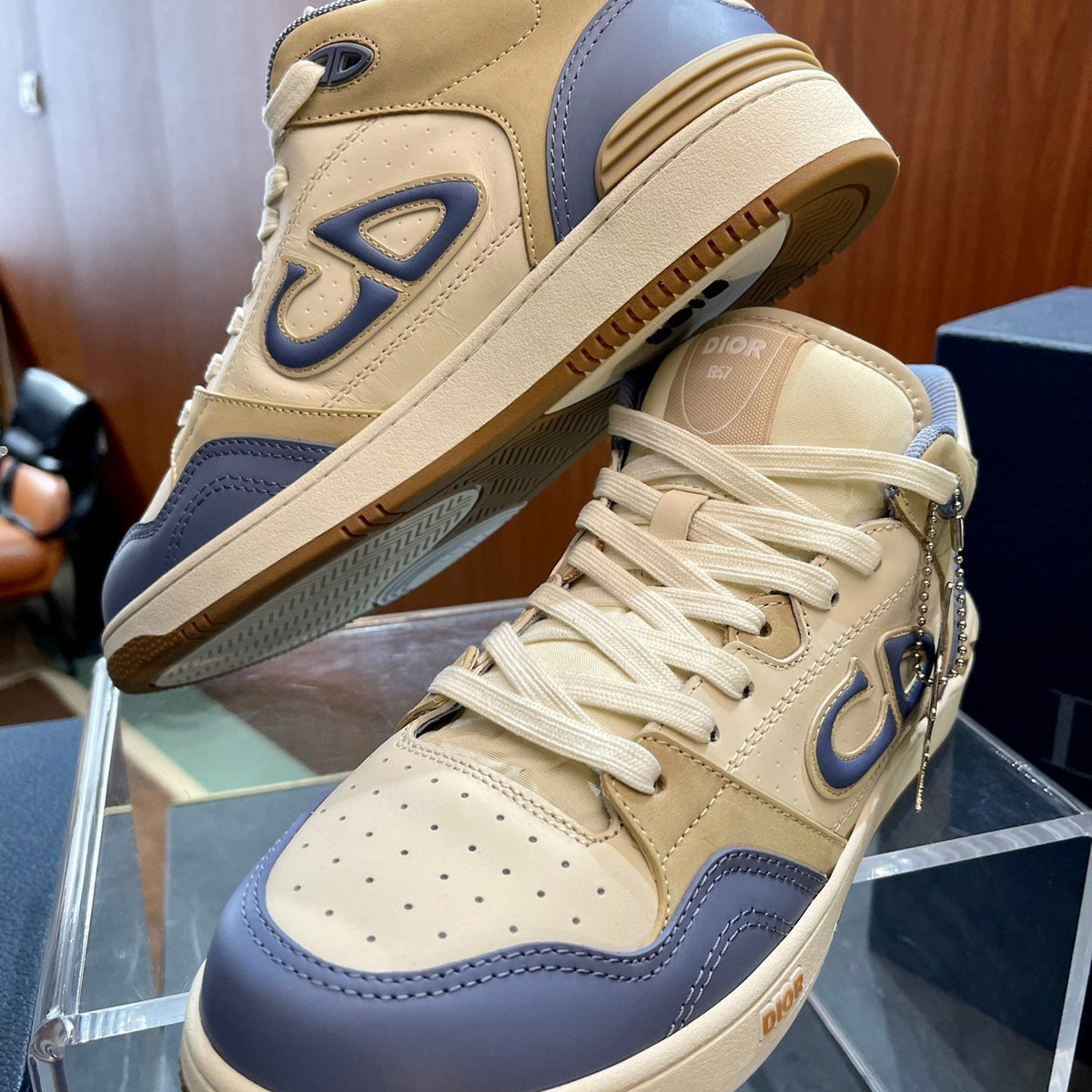 CD B57 SNEAKER
