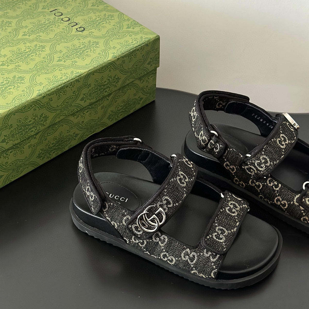 GG SANDALS